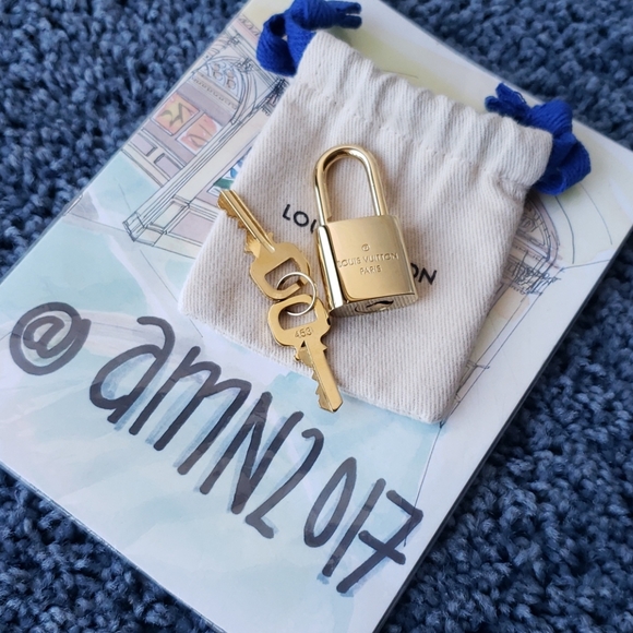 Louis Vuitton Lock & 2 Keys w/ Dustbag -LV Padlock - Picture 2 of 8